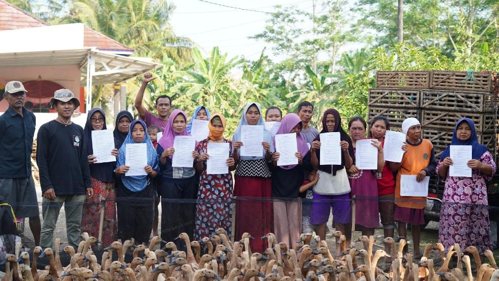 Pengembangan Budidaya Bebek Petelur di Dusun Cikadim: Strategi Diversifikasi Pendapatan untuk Ketahanan Petani Dalam menghadapi Dampak Negatif Perubahan Iklim.
